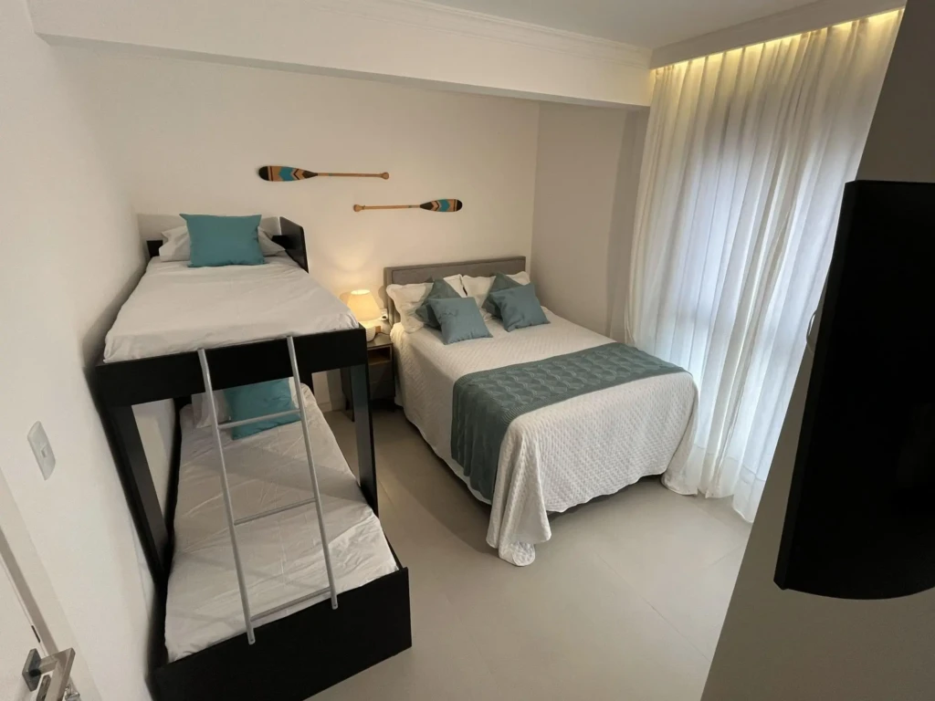 Suíte 3 - Cama box casal e beliche