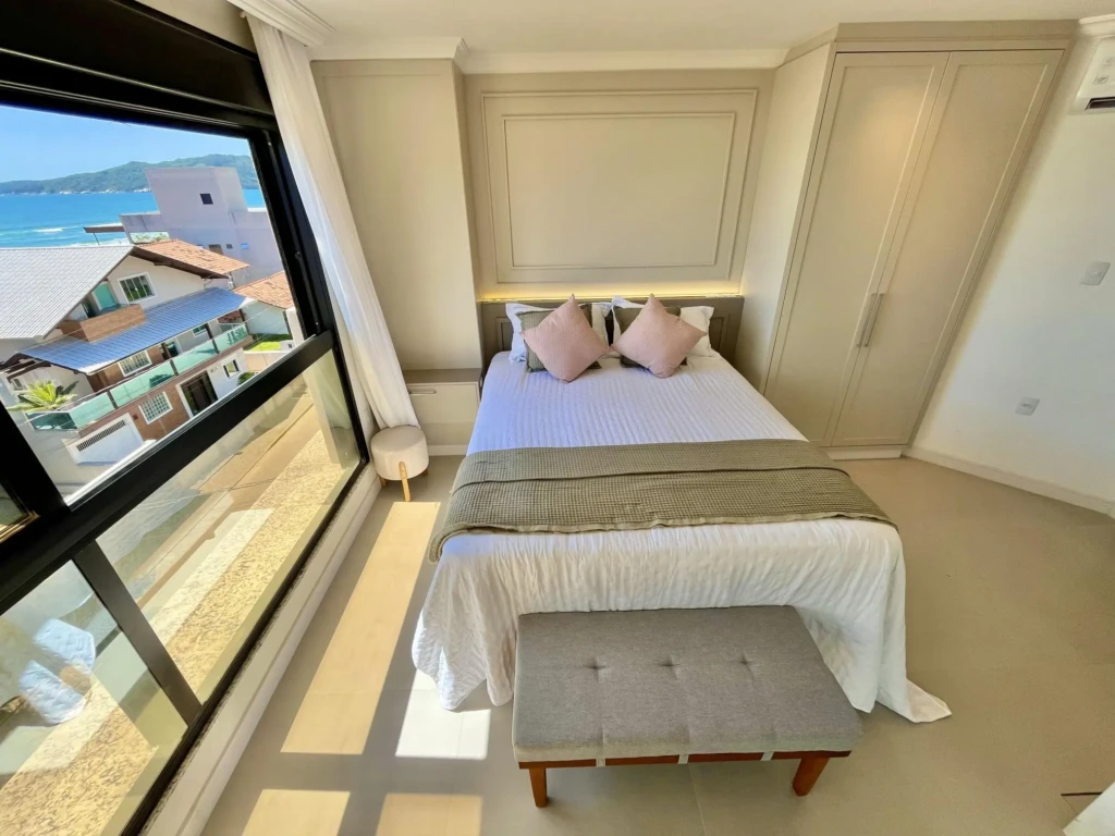 Suíte 1 - Cama box queen