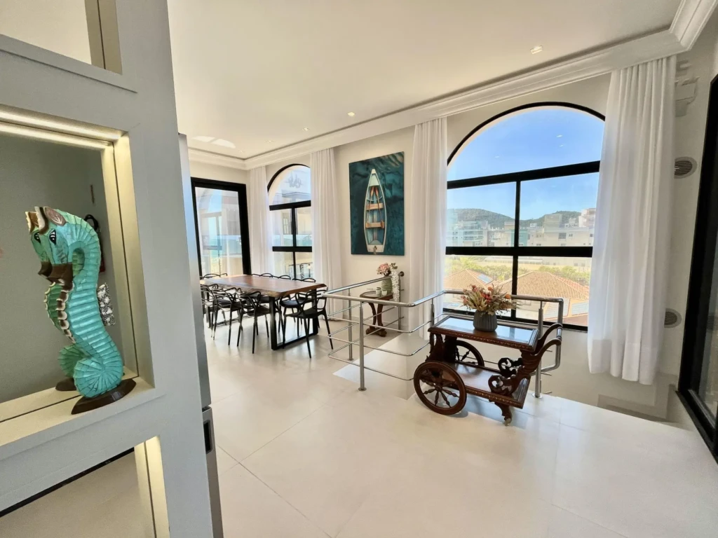 Cozinha - Perspectiva da porta de entrada